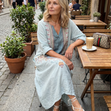 MAŁGORZATA | Haftowany środek i luźny krój